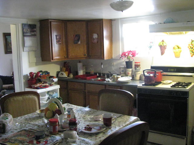 804 Bangs St, Aurora, IL 60505 photo 2