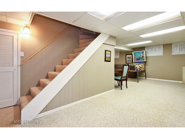 1808 E Boulder Dr, Mount Prospect, IL 60056 photo 8