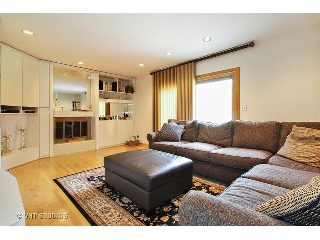 1808 E Boulder Dr, Mount Prospect, IL 60056 photo 7