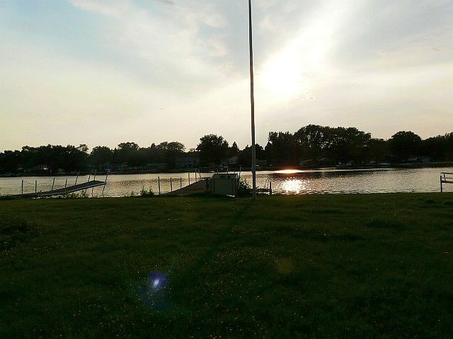 717 S Emerald Dr, Mchenry, IL 60051 photo 3