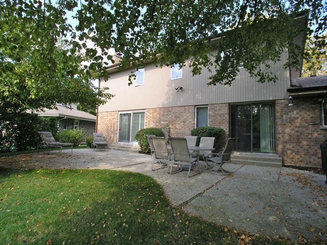 4331 Phyllis Dr, Northbrook, IL 60062 photo 21