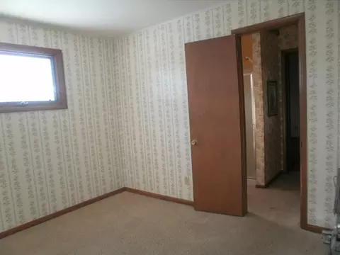 1127 Plain St, Peru, IL 61354 photo 5