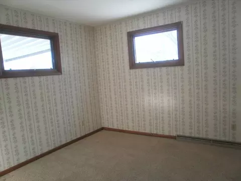 1127 Plain St, Peru, IL 61354 photo 6