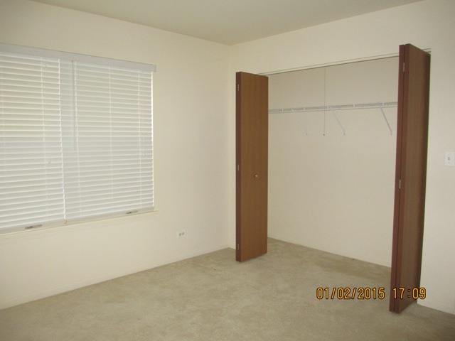 1638 Montclair Dr, Elgin, IL 60123 photo 12