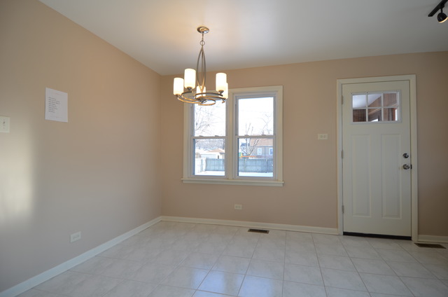 14639 Springfield Ave, Midlothian, IL 60445 photo 5