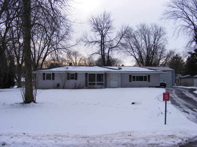 11 N742 Howard Ave, Elgin, IL 60124 photo 2