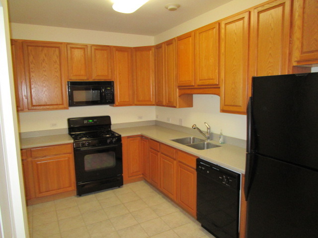 335 W Front St, Harvard, IL 60033 photo 2