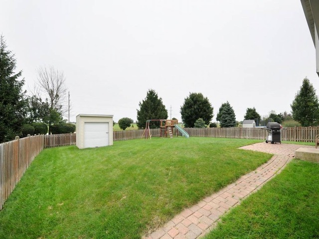 2724 Jenna Cir, Montgomery, IL 60538 photo 12