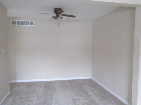 2069 Sutherland Pl, Hoffman Estates, IL 60169 photo 3