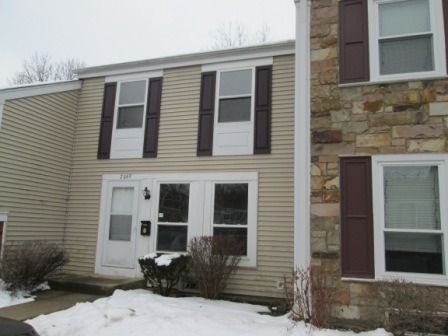 2069 Sutherland Pl, Hoffman Estates, IL 60169 photo 1