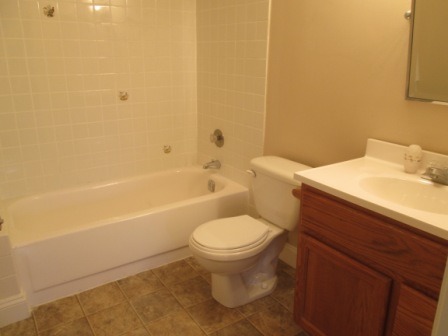 2069 Sutherland Pl, Hoffman Estates, IL 60169 photo 9