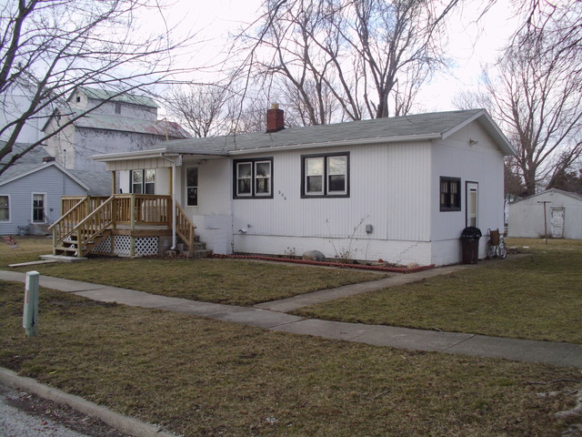 206 E Maple St, Chatsworth, IL 60921 photo 1