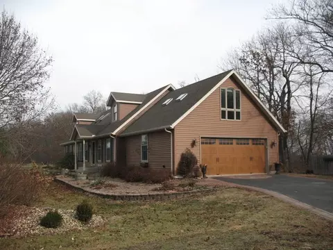 3040 E Spring Rd, Mazon, IL 60444 photo 2