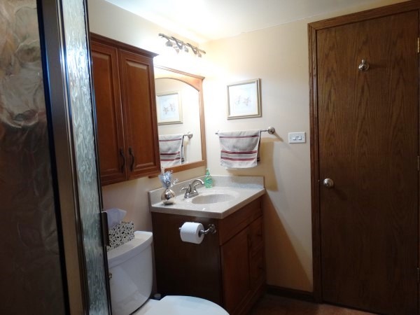 590 Milton Ln, Hoffman Estates, IL 60169 photo 13