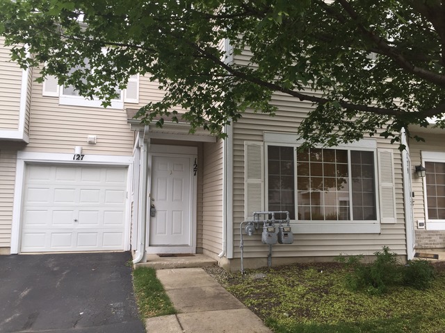 127 Braxton Ln, Aurora, IL 60504 photo 1