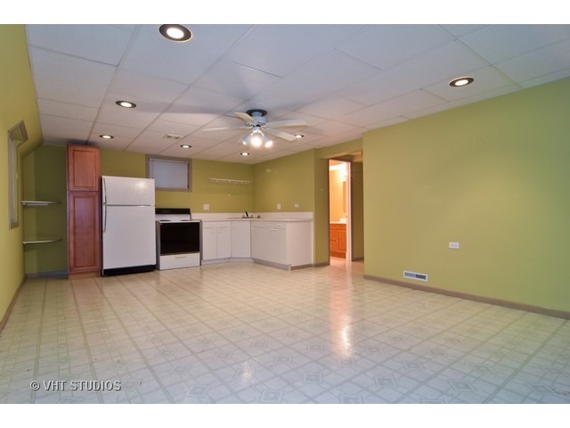 28 Allen Dr, Elgin, IL 60120 photo 3