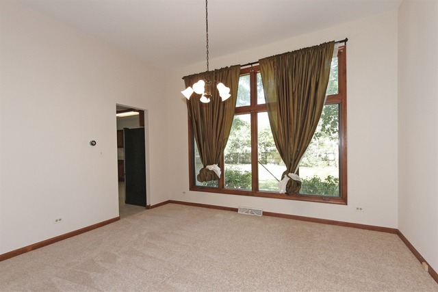 1189 Charter Oaks Dr, Bartlett, IL 60103 photo 9