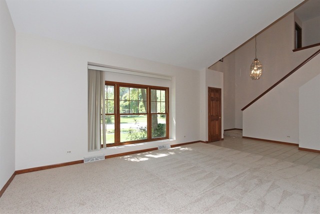 1189 Charter Oaks Dr, Bartlett, IL 60103 photo 8