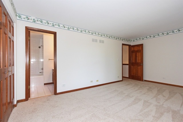 1189 Charter Oaks Dr, Bartlett, IL 60103 photo 13