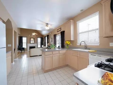 11331 S Preakness Dr, Plainfield, IL 60585 photo 8