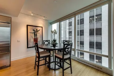 340 E Randolph St #706, Chicago, IL 60601 photo 9