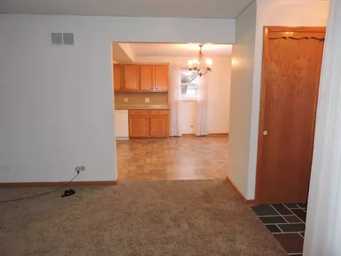 2313 185th St, Lansing, IL 60438 photo 6