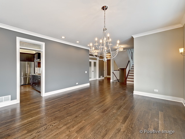 144 E Cayuga Ave, Elmhurst, IL 60126 photo 5