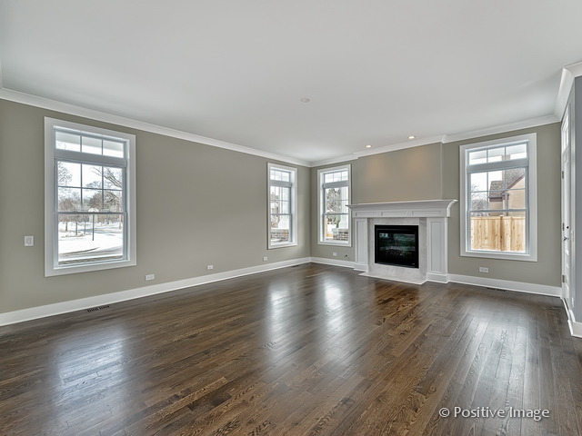 144 E Cayuga Ave, Elmhurst, IL 60126 photo 7