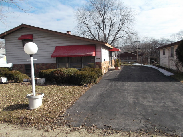 16519 Winchester Ave, Markham, IL 60428 photo 1