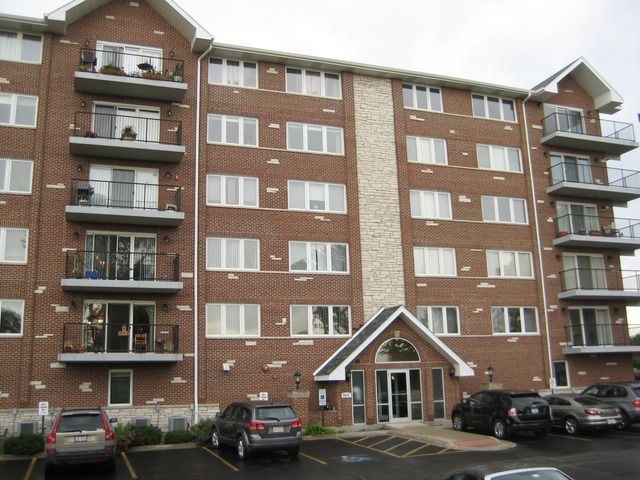 8010 River Walk Dr #2f, Lyons, IL 60534 photo 1