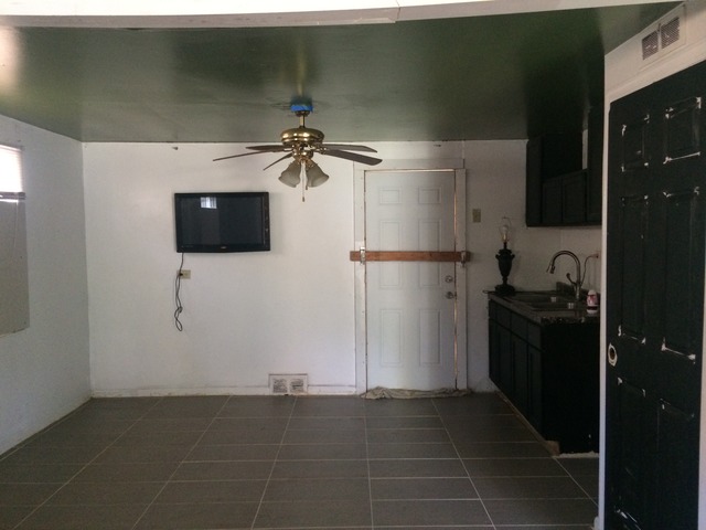9745 S Merrion Ave, Chicago, IL 60617 photo 2