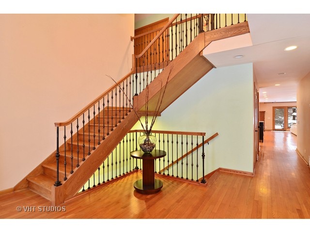 717 Third St, Wilmette, IL 60091 photo 3