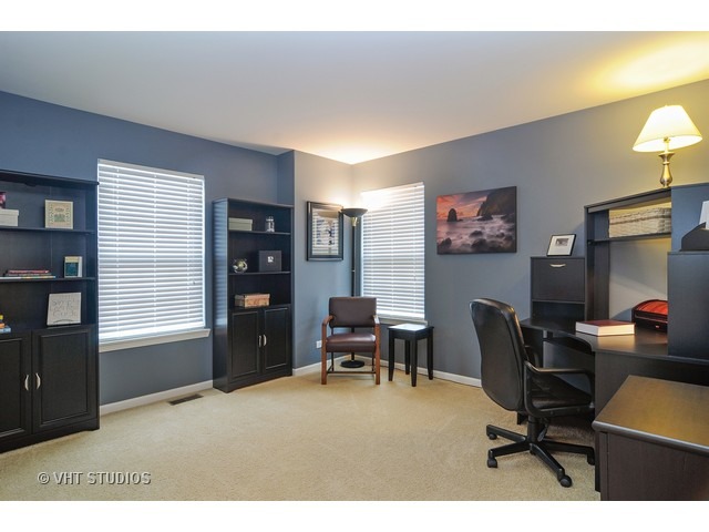 11 E Willow Rd, Wheeling, IL 60090 photo 9