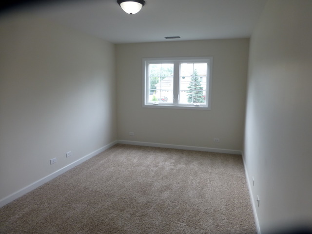 530 E Armitage Ave, Addison, IL 60101 photo 17