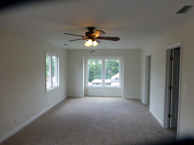 530 E Armitage Ave, Addison, IL 60101 photo 2