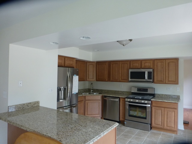 530 E Armitage Ave, Addison, IL 60101 photo 1