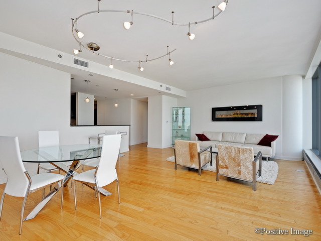 60 E Monroe St #5606, Chicago, IL 60603 photo 7