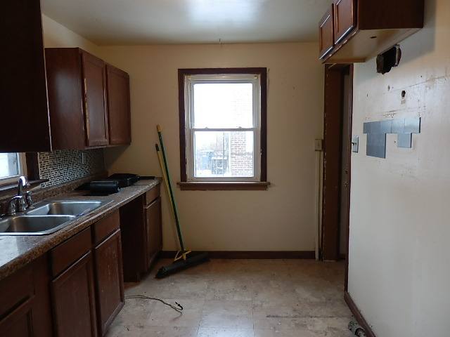 1943 E Oak St, Kankakee, IL 60901 photo 8