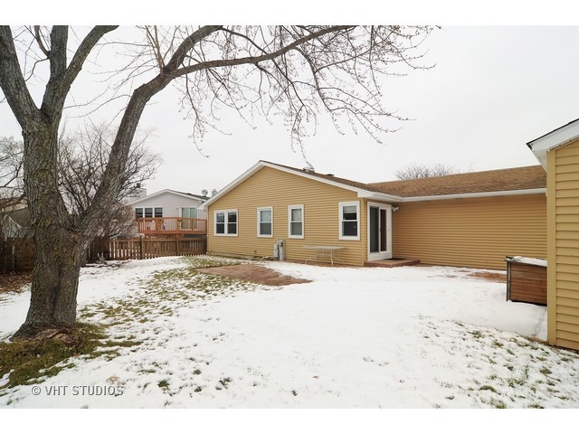 1630 Chesapeake Dr, Hoffman Estates, IL 60192 photo 14