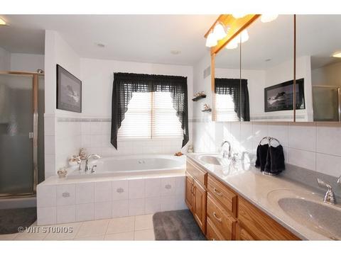 147 E Bergera Rd, Braidwood, IL 60408 photo 8