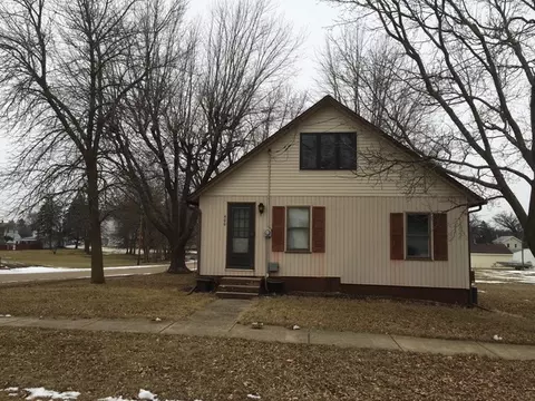 400 E 2nd St, Wyanet, IL 61379 photo 19