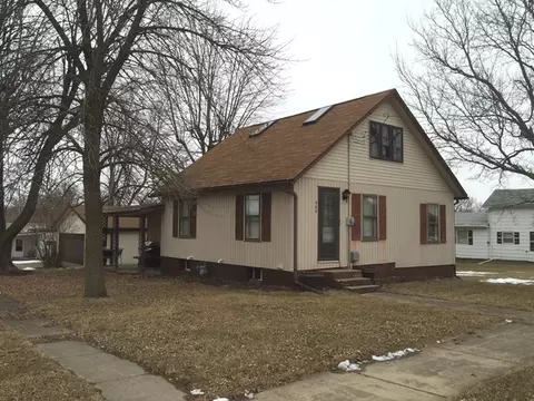 400 E 2nd St, Wyanet, IL 61379 photo 1