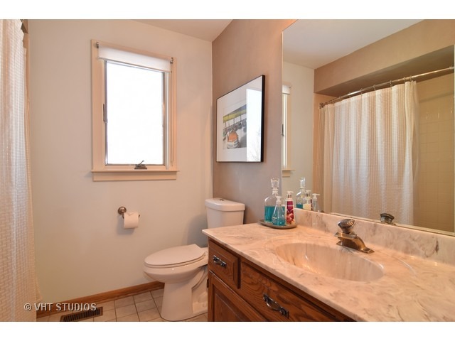 522 Logan St, Roselle, IL 60172 photo 20
