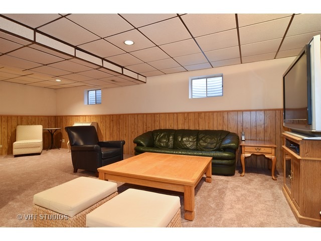 522 Logan St, Roselle, IL 60172 photo 10