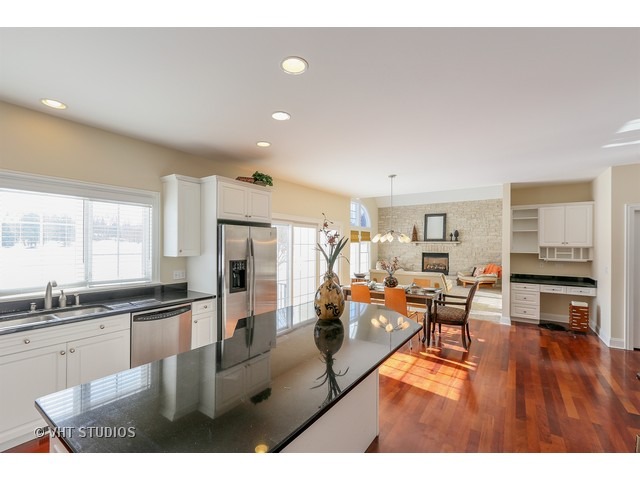24579 Whispering Wheat Ln, Cary, IL 60013 photo 4