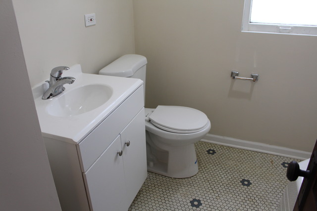 4849 W Drummond Pl, Chicago, IL 60639 photo 19