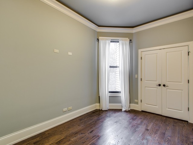 817 E Bowen Dr, Chicago, IL 60653 photo 22