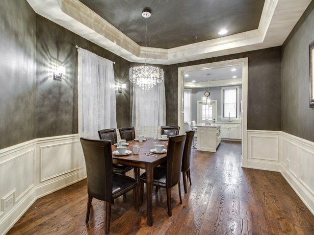 817 E Bowen Dr, Chicago, IL 60653 photo 8