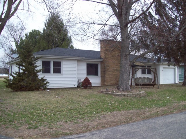 106 Carolee Ln, Morrison, IL 61270 photo 1