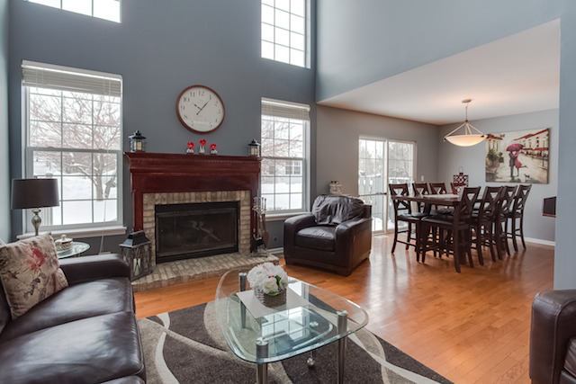 1260 Horseshoe Ln, Bartlett, IL 60103 photo 4